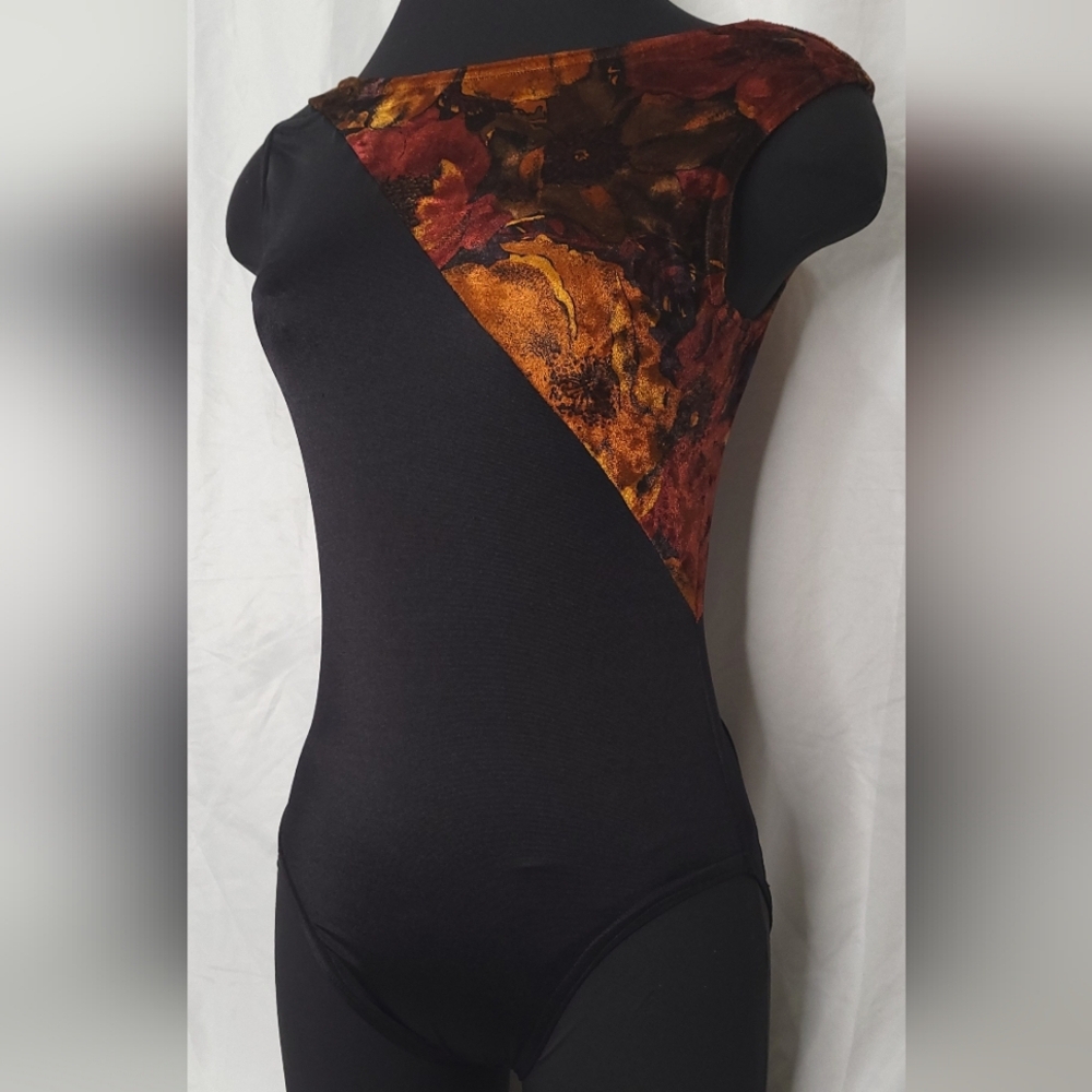 Vintage Black and Multicolor Velvet Bodysuit/Leotard Size Large Great Condition